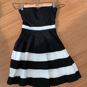 POINT Mini Strapless Dress